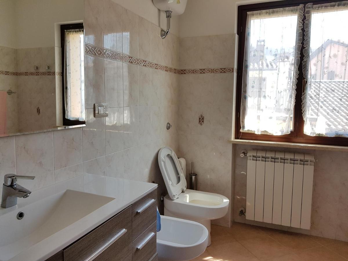 Mille Papaveri Rossi Casa Di Angela Serravalle di Chienti Exterior photo