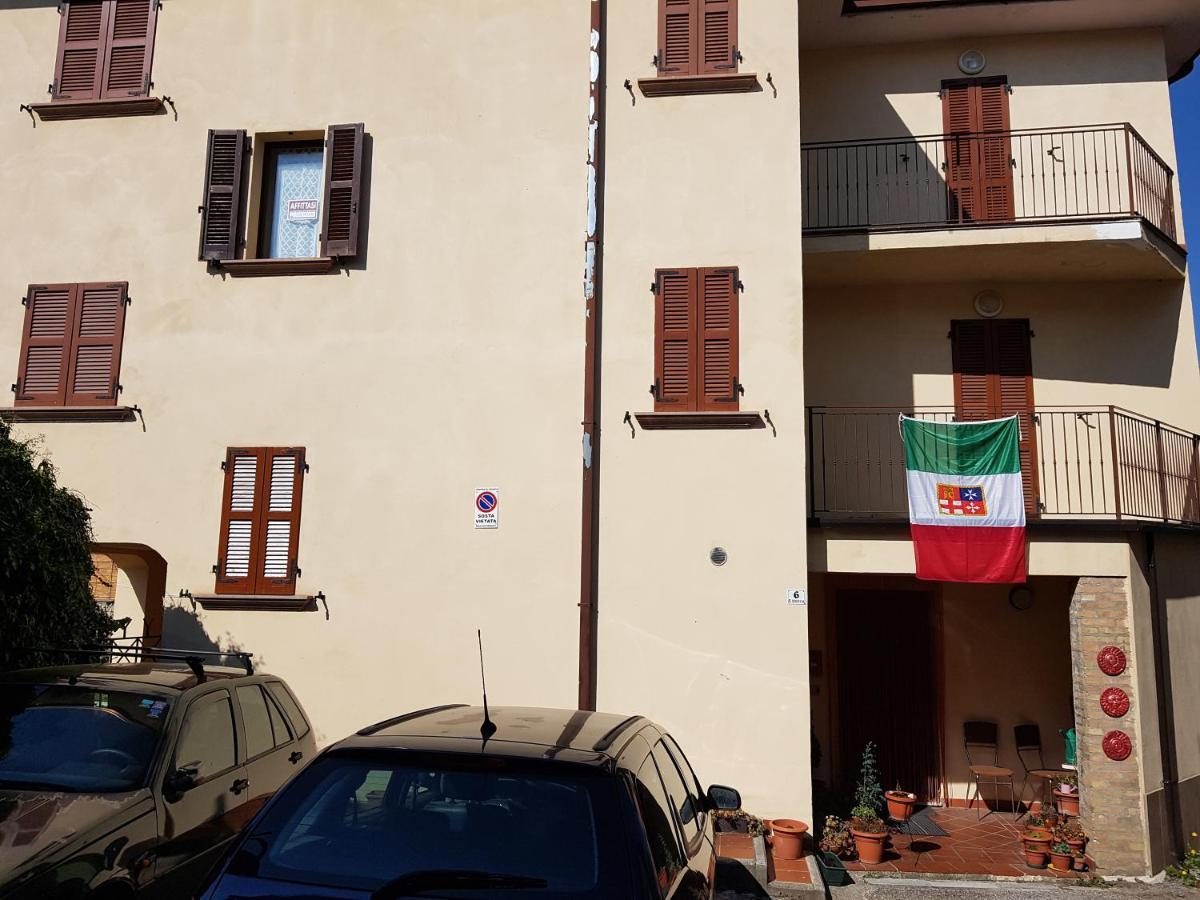 Mille Papaveri Rossi Casa Di Angela Serravalle di Chienti Exterior photo